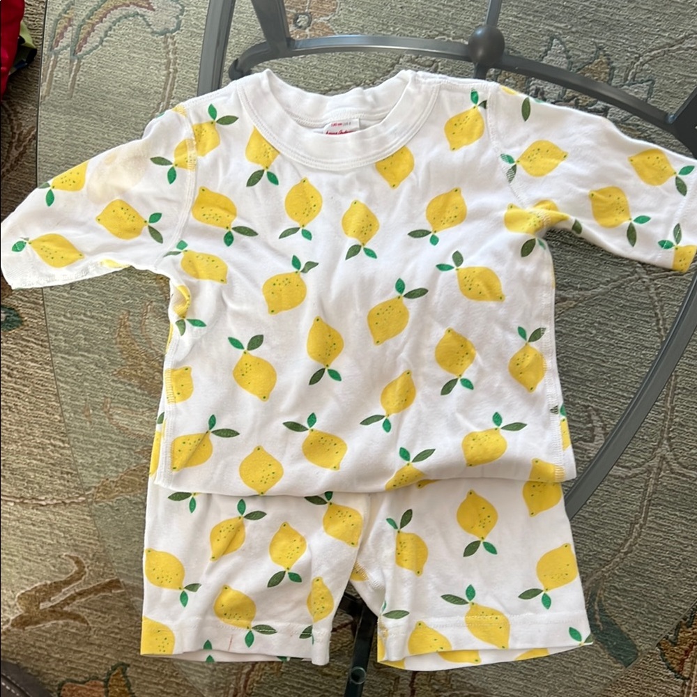 Hanna Andersson Lemon Print Pajama Set in White and Yellow